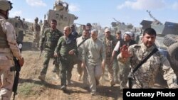 یکی از ده‌ها تصاویری که دو سال پیش منتشر شده بود و قاسم سلیمانی، فرمانده نیروی قدس سپاه پاسداران را در خاک عراق، در جریان نبردهای نیروهای عراقی علیه داعش، نشان می‌دهد
