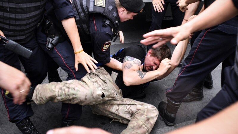 The Week In Russia: One Step Forward, At Least 530 Steps Back