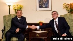 Preşedinţii Serzh Sarkisian şi Ilham Aliyev