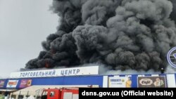 Пожежу в «Епіцентрі» на Миколаївщині ліквідували о 18:30