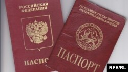 О том, что новый российский закон о двойном гражданстве может ударить по жителям Южной Осетии, в республике заговорили еще в начале месяца. Здесь опасаются, что большинство граждан не успеют вовремя подать документы и таким образом могут попасть под уголовное преследование