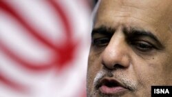 محمود رحمتی، در صورت برکناری، نهمين وزير دولت محمود احمدی نژاد است که در طول سه سال عمر دولت نهم، برکنار شده، استعفا کرده يا جايگزين شده اند. (عکس از ایسنا)