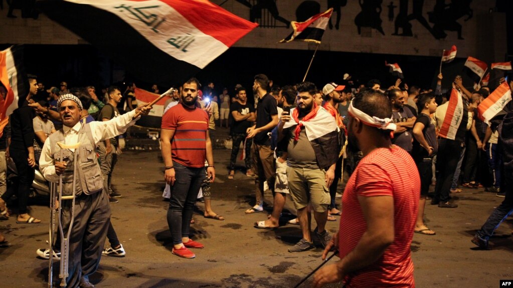در روزهای اخیر در جریان اعتراض‌های عراق، شعارها علیه جمهوری اسلامی ایران افزایش یافته است.