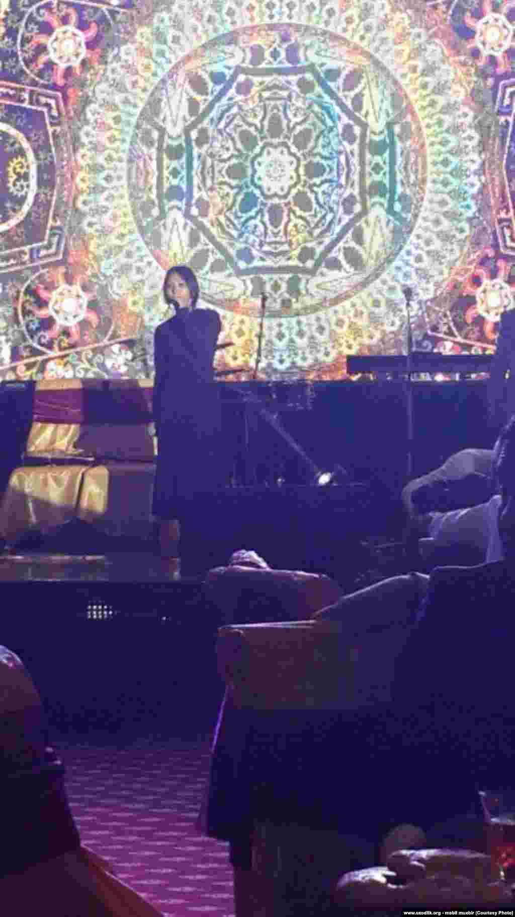 Uzbekistan - uzbek singer Sevara Nazarkhan is singing in the wedding party of uzbek criminal authority's granddaughter