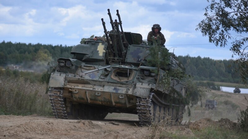 Украина го одложува повлекувањето на силите од источниот регион