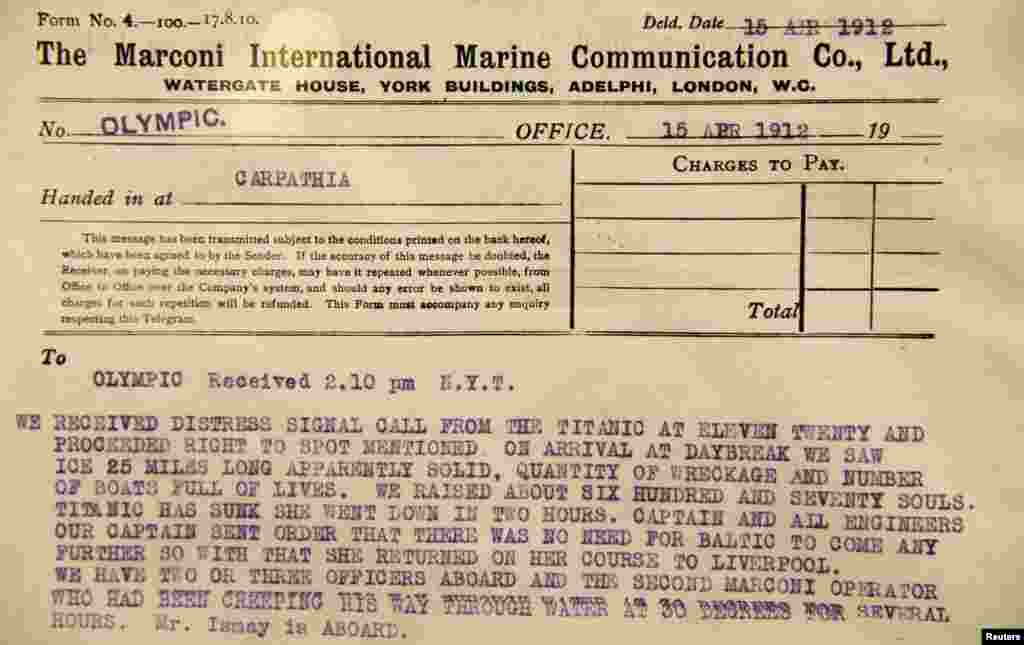 Marconijev telegram sa porukom o problemima u kojima se brod je izložen na aukciji u New Yorku 10. aprila 2012.