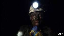 Иллюстративное фото. Шахтёр на шахте в Макеевке. Декабрь 2014 года