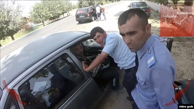 Милиса ва додситонҳо муваззаф шуданд дороиҳои худро эълом кунанд