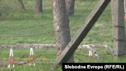 Mesto na kojem su pronađena tela ubijenih Albanaca sa Kosova