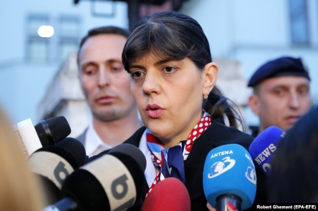 Лаура Кодруца Кёвеши выступает перед журналистами