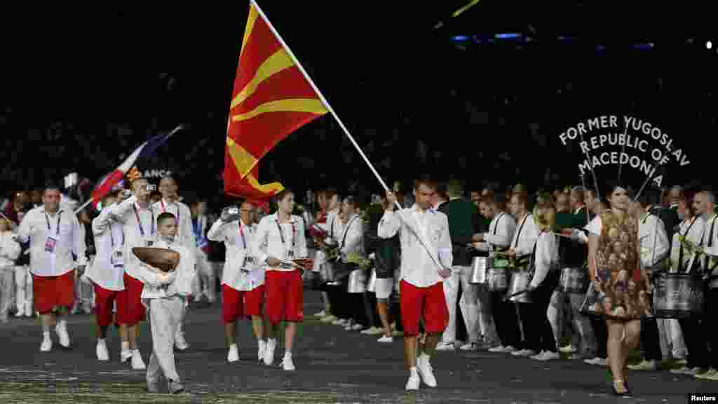 Makedonija - zastavu nosio Marko Blaževski