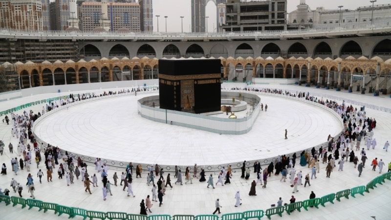 Arabia Saudite u kërkon myslimanëve të mos mblidhen për lutje gjatë muajit të Ramazanit