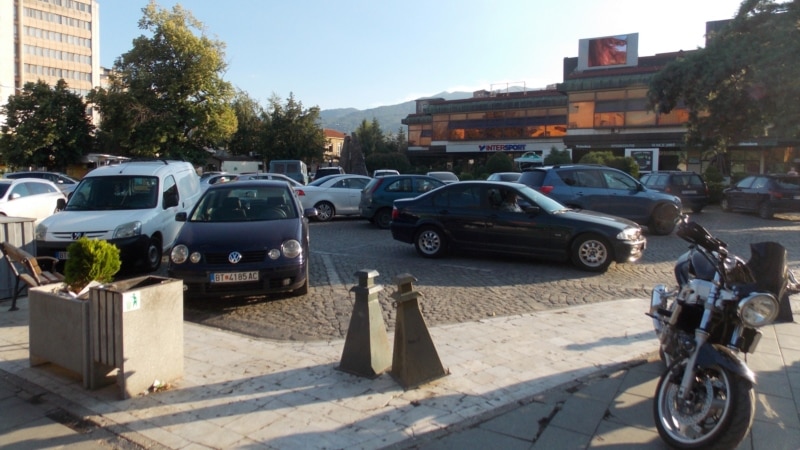 Општина Битола ќе стопанисува со градските паркинзи