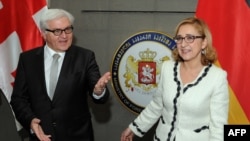 გერმანიის საგარეო საქმეთა მინისტრი ფრანკ-ვალტერ შტაინმაიერი და საქართველოს საგარეო საქმეთა მინისტრი თამარ ბერუჩაშვილი