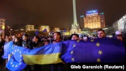 Կառավարության որոշման դեմ բողոքող ուկրաինացիների ցույցը
Կիևի կենտրոնում, 21-ը նոյեմբերի, 2013թ․