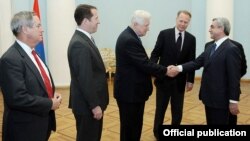 Armenia - President Serzh Sarkisian meets with David Dreier (second from right) and other members of the U.S. House of Representatives visiting Yerevan, 19Feb2012.