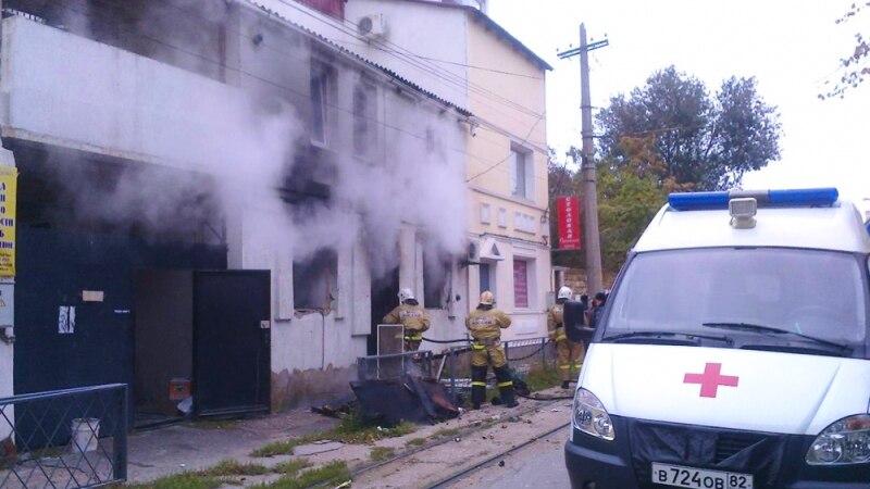 В пятиэтажке Евпатории произошел пожар, погиб человек – СМИ