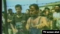 Logoraši u logoru Trnopolje