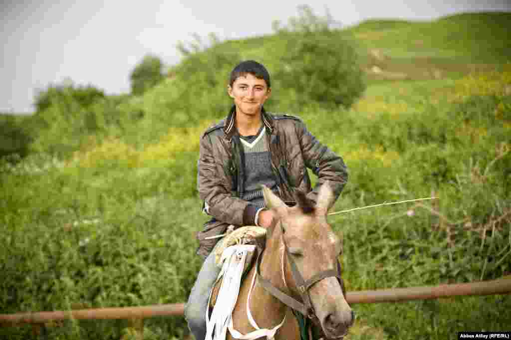 1938-ci ildə Goranboyun dağlıq hissəsi mərkəz Aşağı Ağcakənd olmaqla, ətraf kəndlərlə birlikdə ayrıca rayon elan edilərək 26 Bakı komissarlarından biri olan erməni Stepan Şaumyanın adına Şaumyan adlandırılmışdı. Sonra 1991-cı ildə Azərbaycan SSR Ali Sovetinin qərarı ilə Şaumyan rayonu ləğv edilmiş və həmin ərazi yenidən Goranboya birləşdirilmişdir.