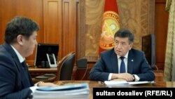 Президент Сооронбай Жээнбеков принял главу Госслужбы финразведки Гуламжана Анарбаева.