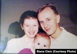 Stana and Samir Cisic with their daughter, Irina, in Sarajevo