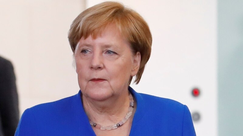 Меркел: Можно е решение без повторно отворање на договорот за Брегзит