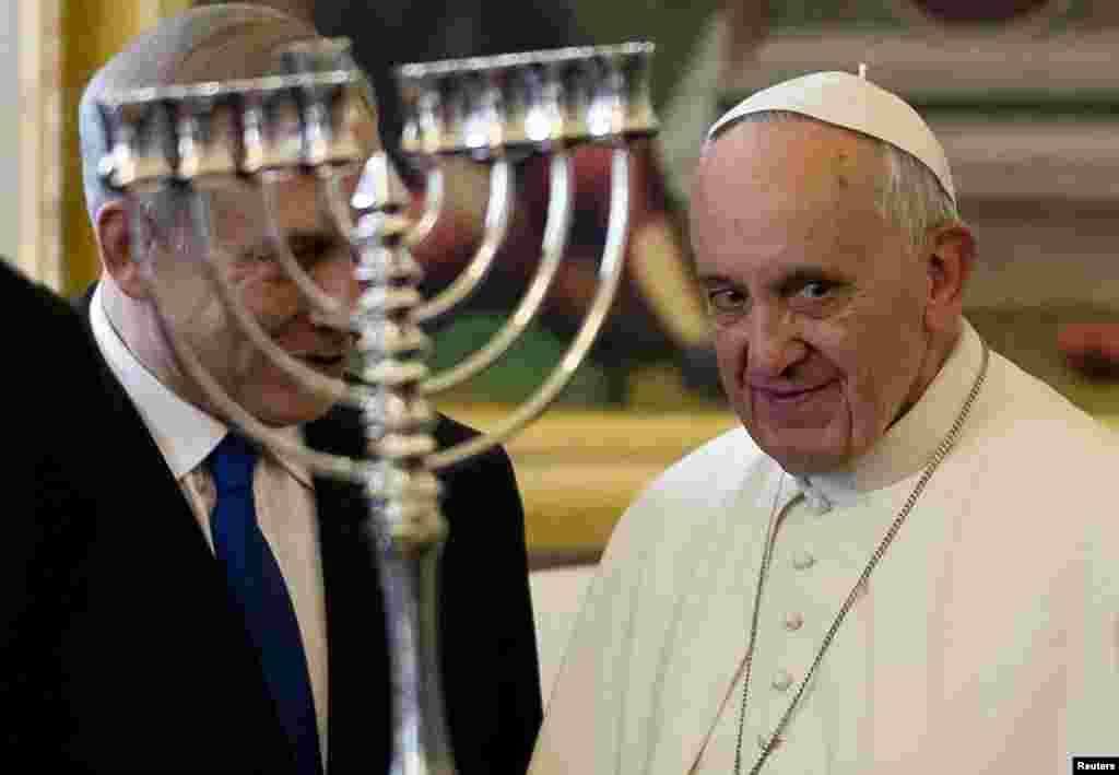 Папа римский с премьер-министром Израиля Биньямином Нетаньяху