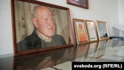 Экспазыцыя, прысьвечаная Ўладзіславу Чарняўскаму, у Вішневе. Архіўнае фота