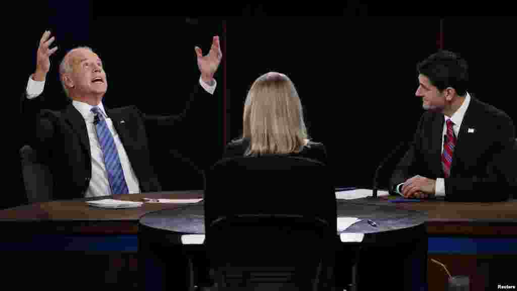 Джо Байден во время дебатов с Полом Райаном. Дэнвилл, Кентукки, 11 октября 2012 года.