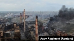 Обстріл металургійного комбінату «Азовсталь» в Маріуполі, де у той час тримали оборону українські бійці, 11 травня 2022 року