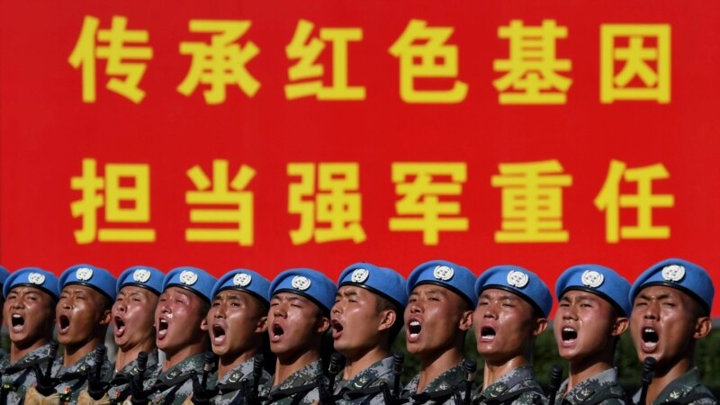 Vojna parada i priča o Kini između Pekinga i Hongkonga 