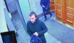 Михаил Жлобицкий на камерах видеонаблюдения в архангельском УФСБ
