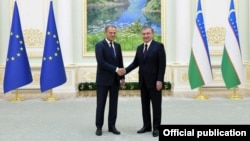 Европа кенгаши президенти Дональд Туск Ўзбекистон президенти Шавкат Мирзиёев билан. Тошкент, 2019, 1 июнь.