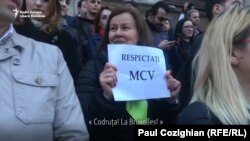 Procurorul Gabriela Scutea pe când susținea un sistem judiciar independent în România