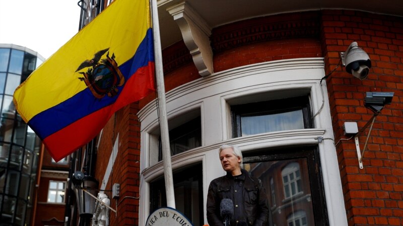 Ekvador smatra da je Asanž nezahvalan, ali ne pominje izbacivanje 