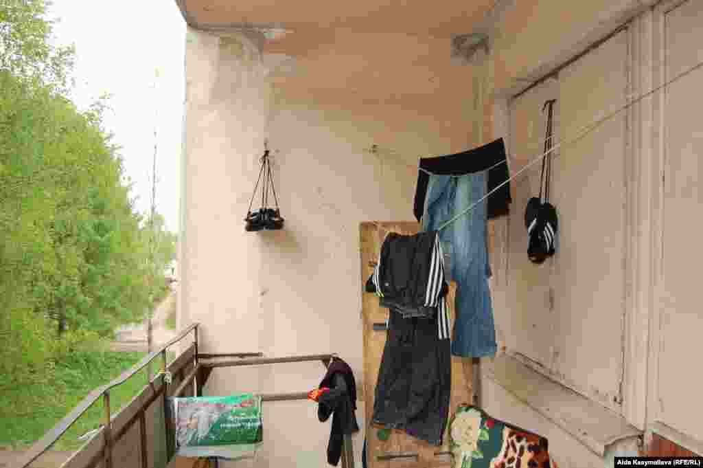 Жатакана балкону. - Ржев шаары, Орусия. Аида Касымалиева тарткан сүрөт. 2011-жылдын 16-майы. "Азаттык" үналгысы.