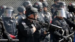 Полицията в САЩ има на разположение екипировка от военен клас, сред която са и снайпери