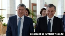Ўзбекистон президенти Ш.Мирзиёев Қирғизистон президенти А.Атамбаев билан, Тошкент, 2017 йил 5 октябри.