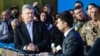 Пётр Порошенко и Владимир Зеленский во время предвыборных дебатов, Киев, 19 апреля 2019 года 