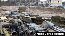 Нерозірвані снаряди в Ягідному поблизу Чернігова, 6 квітня 2022 року