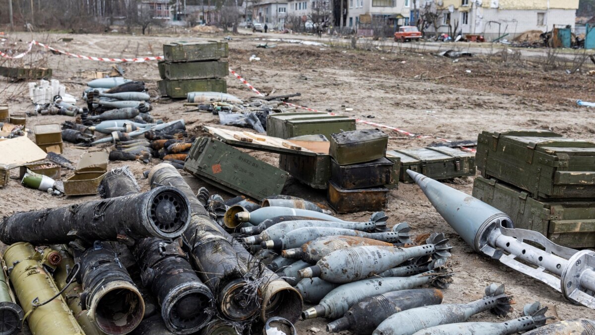 Розвідка Британії про дефіцит боєприпасів у РФ: використовують старі ...
