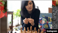 Iranian chess grandmaster Mitra Hejazipour speaks out about being bullied into wearing a headscarf since the age of six. January 28, 2020