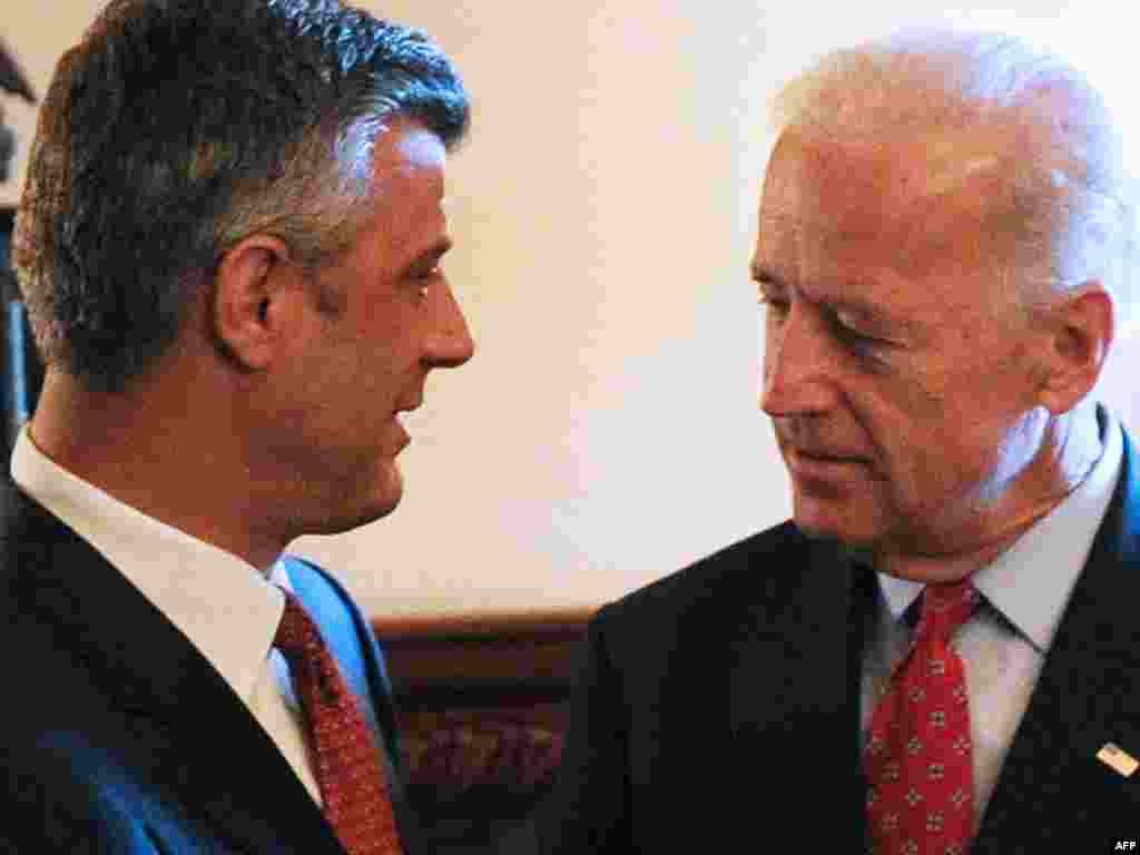 Премиерот на Косово Хашим Тачи и потпретседателот на САД Џо Бајден во Вашингтон