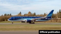 Самолет Azerbaijan Airlines, иллюстративное фото.