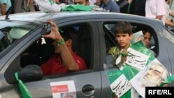 Musavi supporters hit the highway in Tehran.