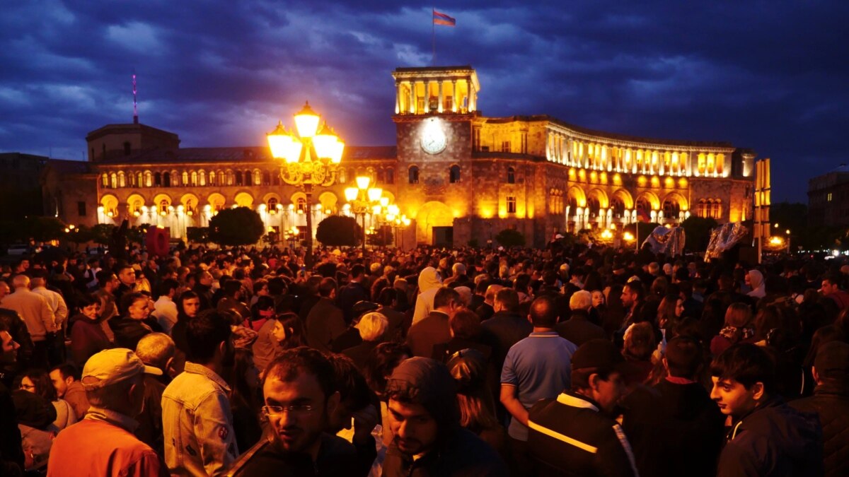 Armenian Opposition Protests Resume Despite Calls For Dialogue