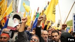 Pamje nga protesta antiamerikane në Teheran, 4 nëntor