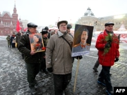 Сталинисты на Красной площади в день рождения советского диктатора