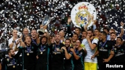  Реал Мадрид го освои трофејот во УЕФА Супер купот. 