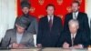 Аслан Масхадов и Борис Ельцин подписывают Договор о мире и принципах взаимоотношений, 12 мая 1997 г.